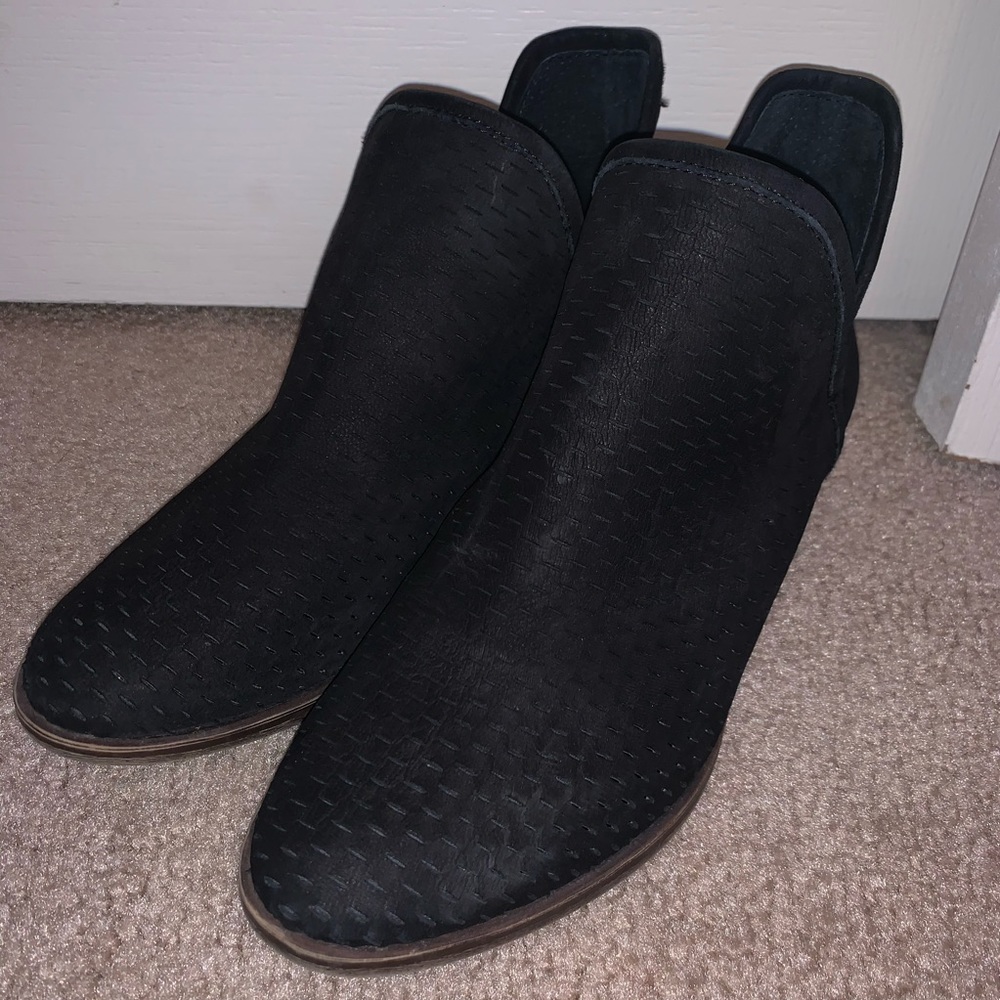 Lucky Brand Womens Baley Ankle Bootie